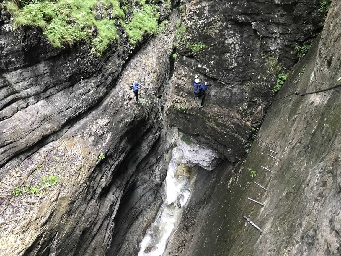 Příprava na skok na druhou stranu soutězky